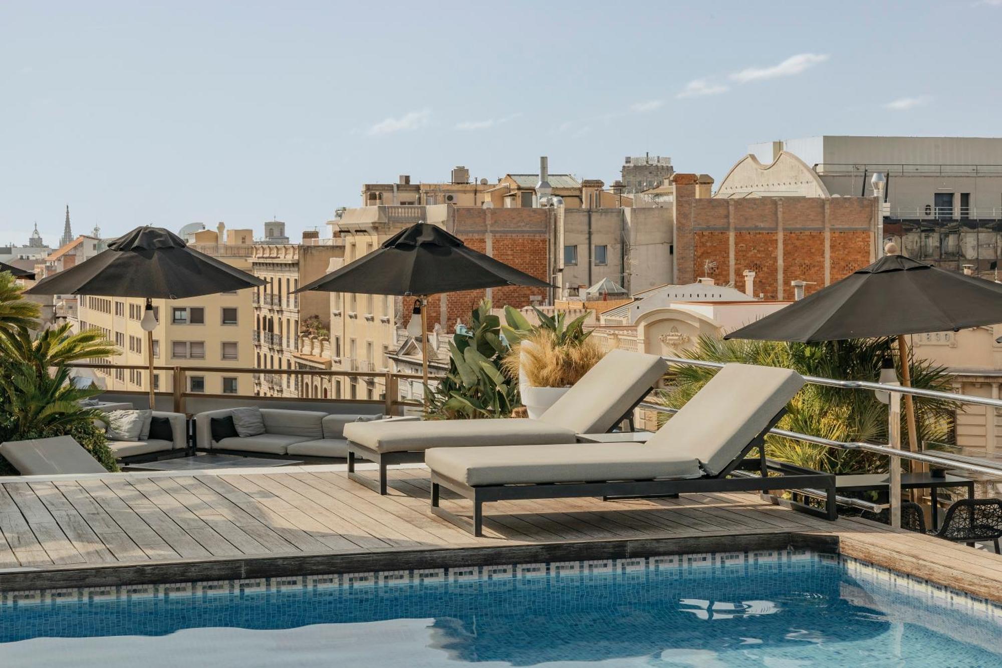 Claris Hotel & Spa Gl, A Small Luxury Hotel Of The World Barcelona Exterior foto Rooftop pool